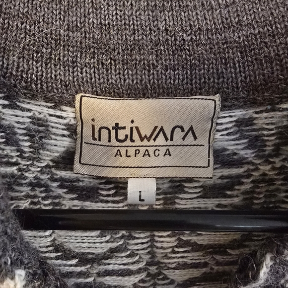 Intiwara 100% Alpaca Wool Sweater. Size L - Picture 11 of 11